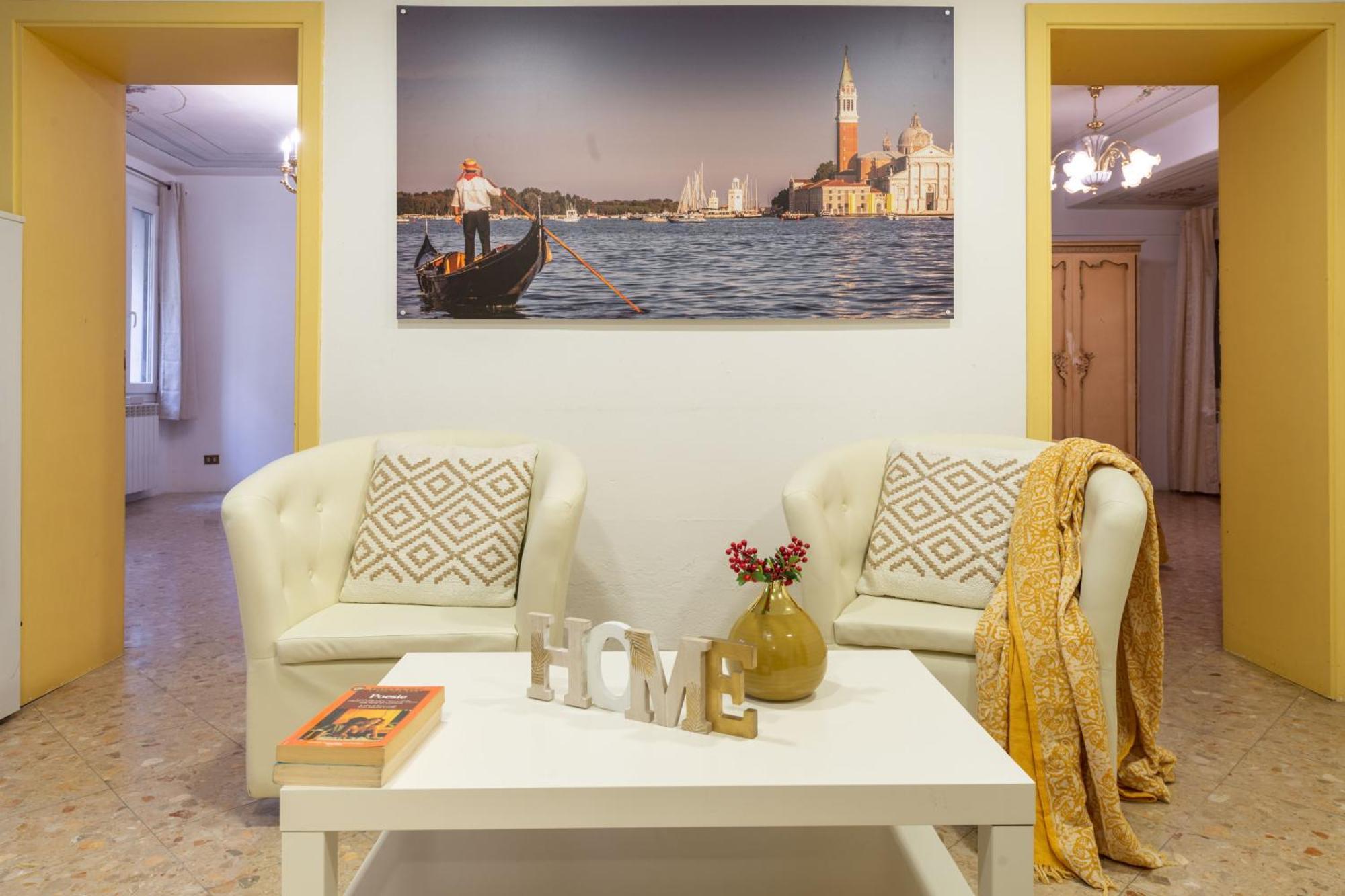 Historical In Center Appartement